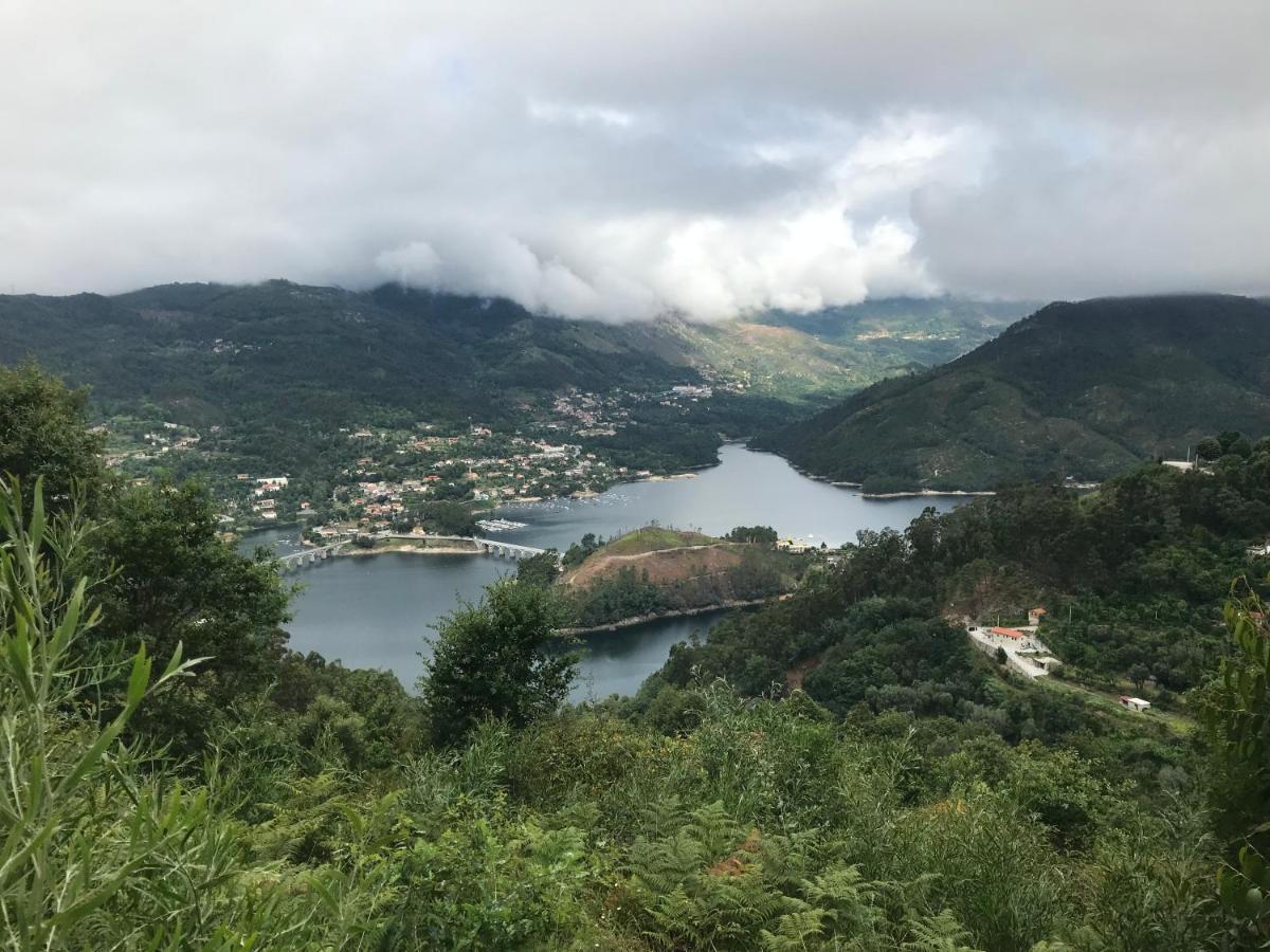 Casa De Casarelhos - Vistas Rio, Campo E Montanha - Lareira Apartment Geres Bagian luar foto