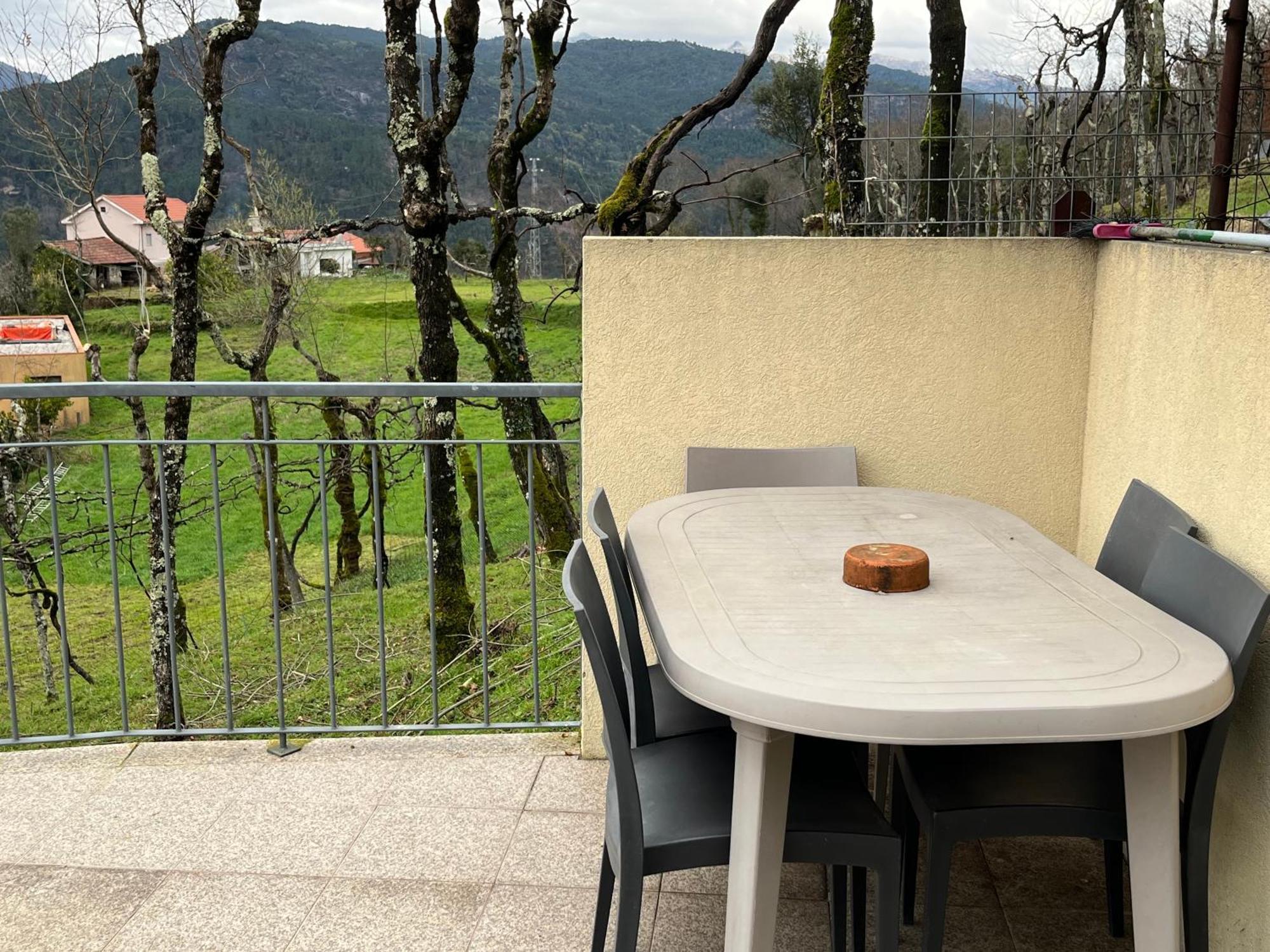 Casa De Casarelhos - Vistas Rio, Campo E Montanha - Lareira Apartment Geres Bagian luar foto