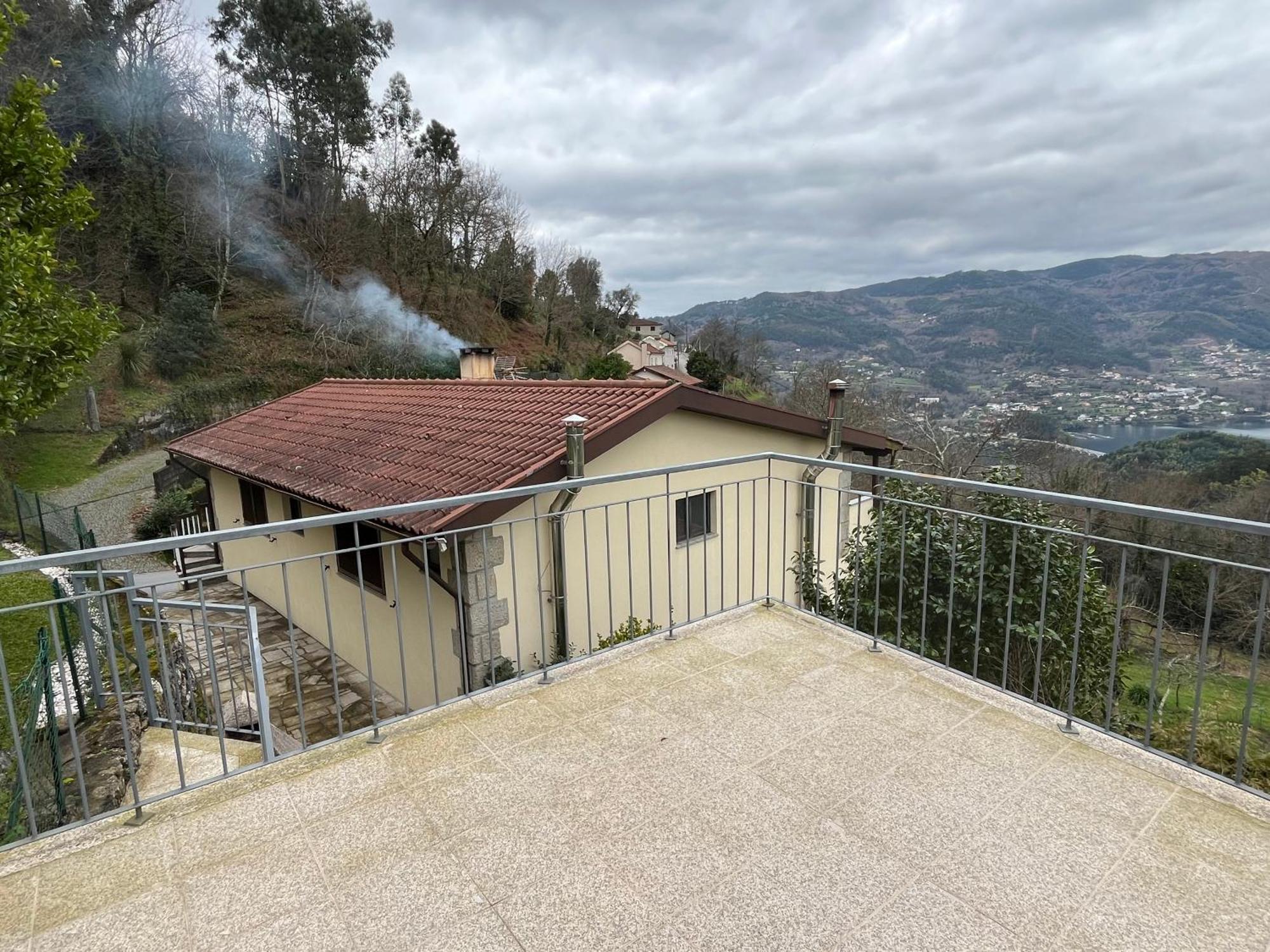 Casa De Casarelhos - Vistas Rio, Campo E Montanha - Lareira Apartment Geres Bagian luar foto