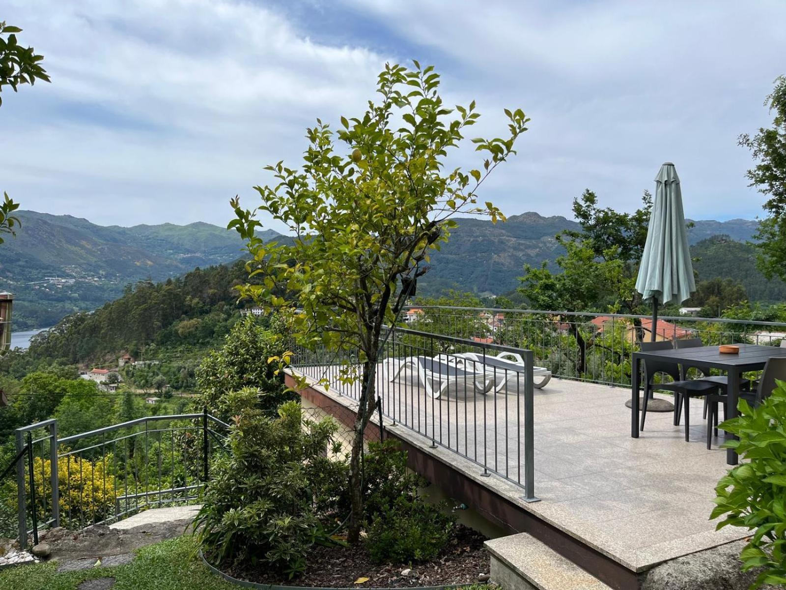 Casa De Casarelhos - Vistas Rio, Campo E Montanha - Lareira Apartment Geres Bagian luar foto