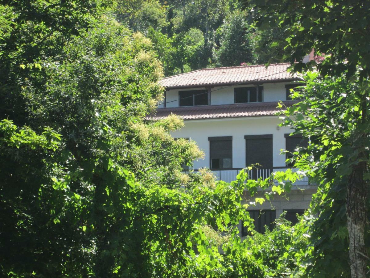 Casa De Casarelhos - Vistas Rio, Campo E Montanha - Lareira Apartment Geres Bagian luar foto