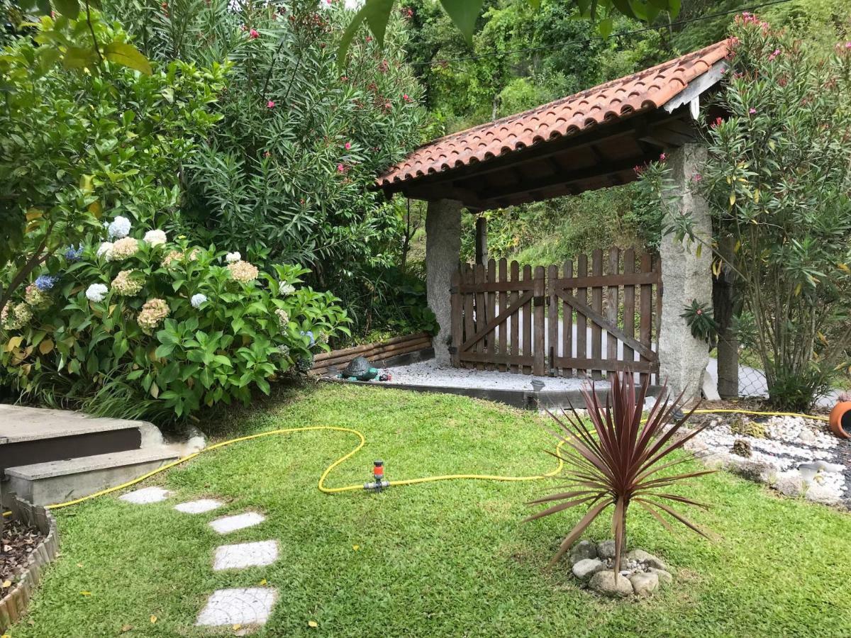 Casa De Casarelhos - Vistas Rio, Campo E Montanha - Lareira Apartment Geres Bagian luar foto